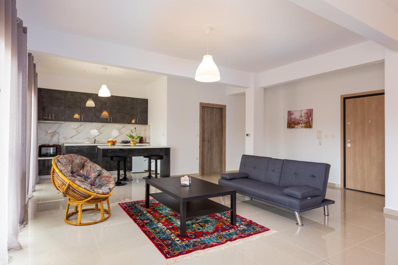 Classic Apartment Thessaloniki Buitenkant foto